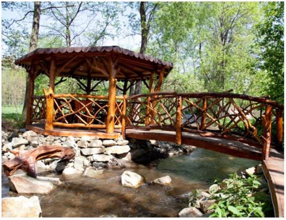 Pensiunea Pentru Tine Prietene Arcani Dış mekan fotoğraf